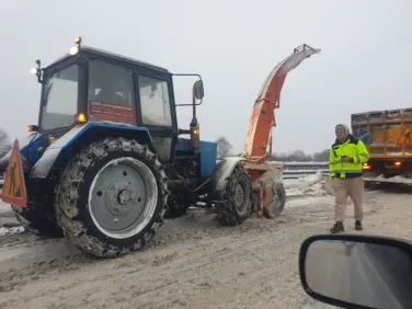 На дорогах Кстовского района ООО «Строй-Трейд» ведет круглосуточное дежурство по уборке и вывозу снега .