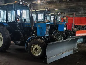 В рабочем поселке Большое Мурашкино  проверена готовность техники к зимнему содержанию автодорог.